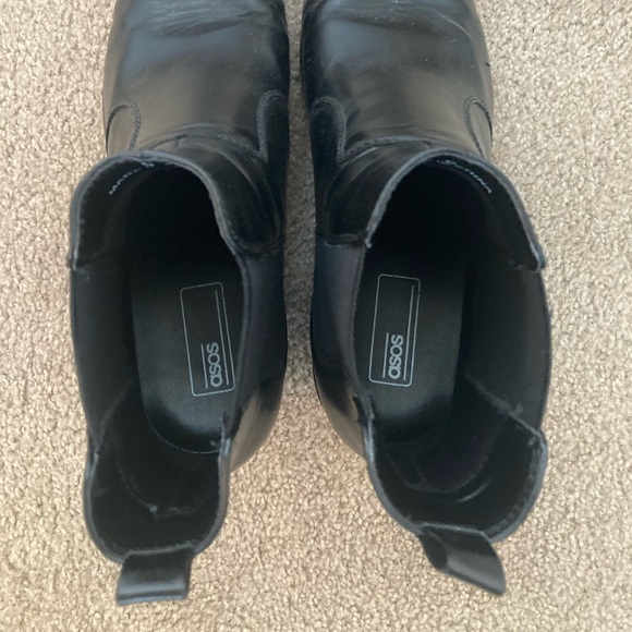 Black ASOS Western Chelsea Boots (stacked heel in black faux with angular sole) - Picture 4 of 6